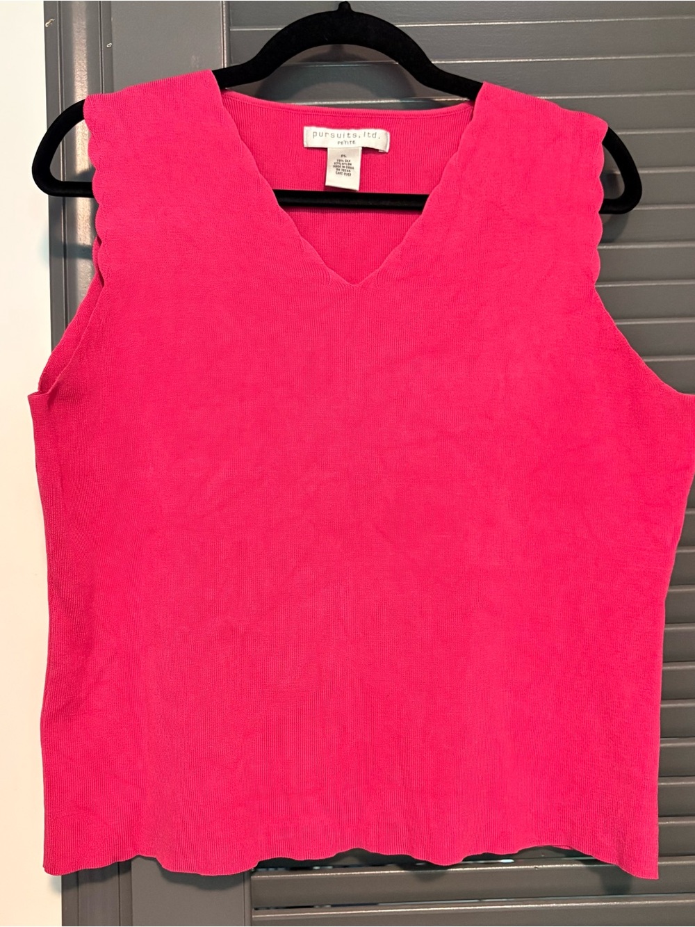 Pursuits Ltd. Vintage Silk and Cotton Pink Scalloped V-Neck Tank